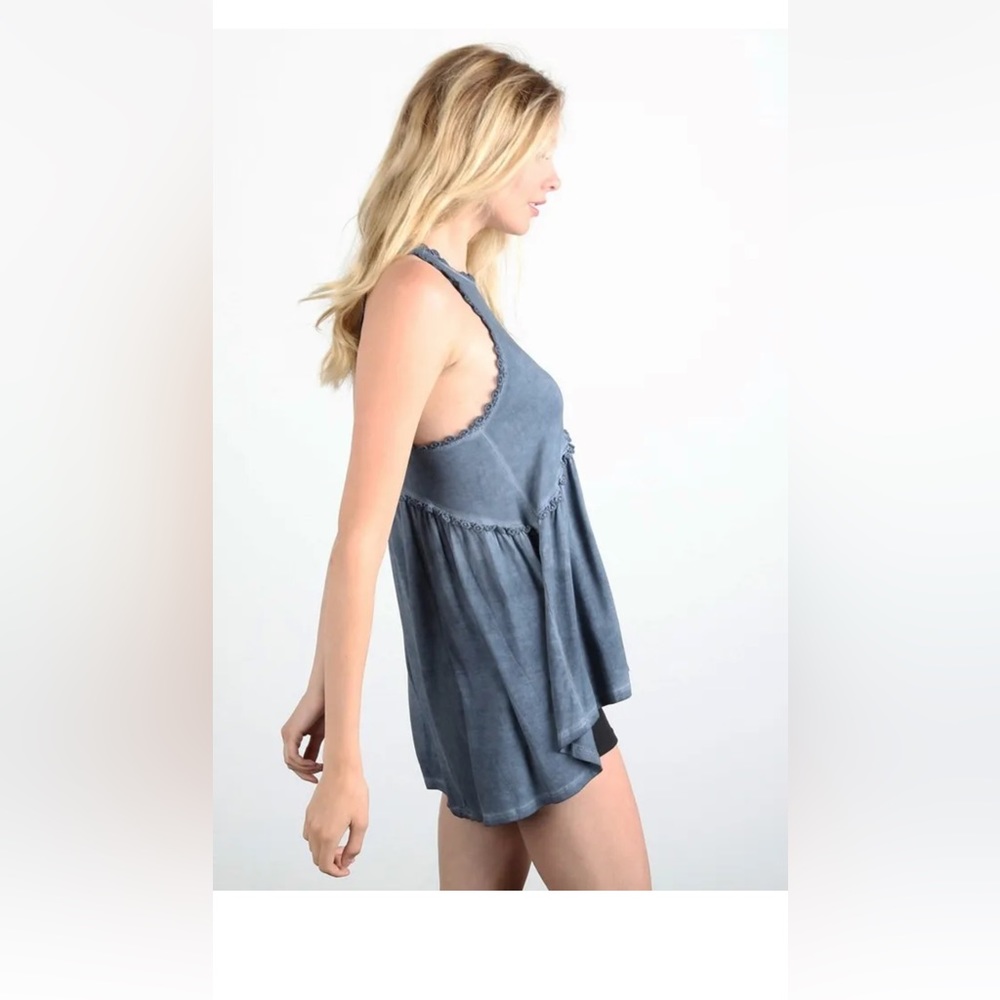 Women's Sleeveless Blue Top - Picture 3 of 11